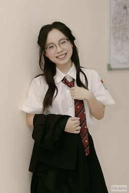 Naper Huỳnh Thị Hải Linh