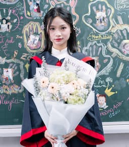 Naper Nguyễn Khánh Linh